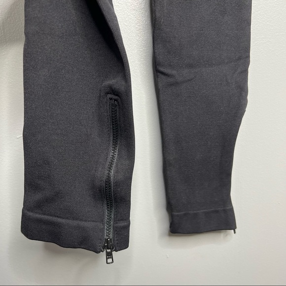 SPANX Black Seamless Look At Me Now Ankle Zip Leggings - Picture 4 of 6